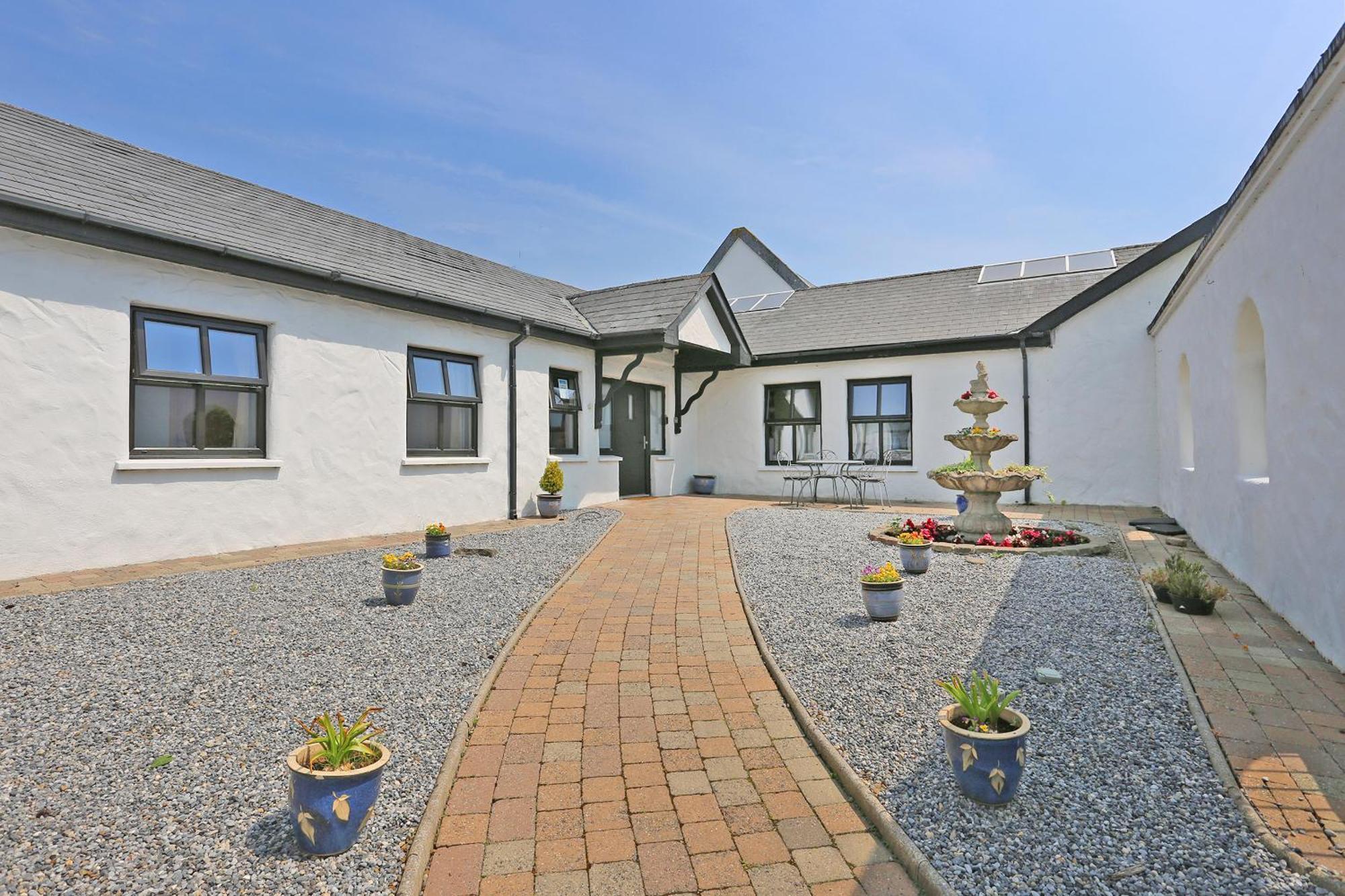 The Courtyard Guesthouse B&B Bunratty Exterior foto